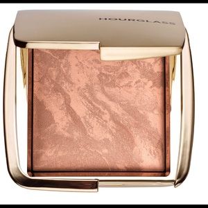 ✨HOURGLASS AMBIENT LIGHTING BRONZER✨